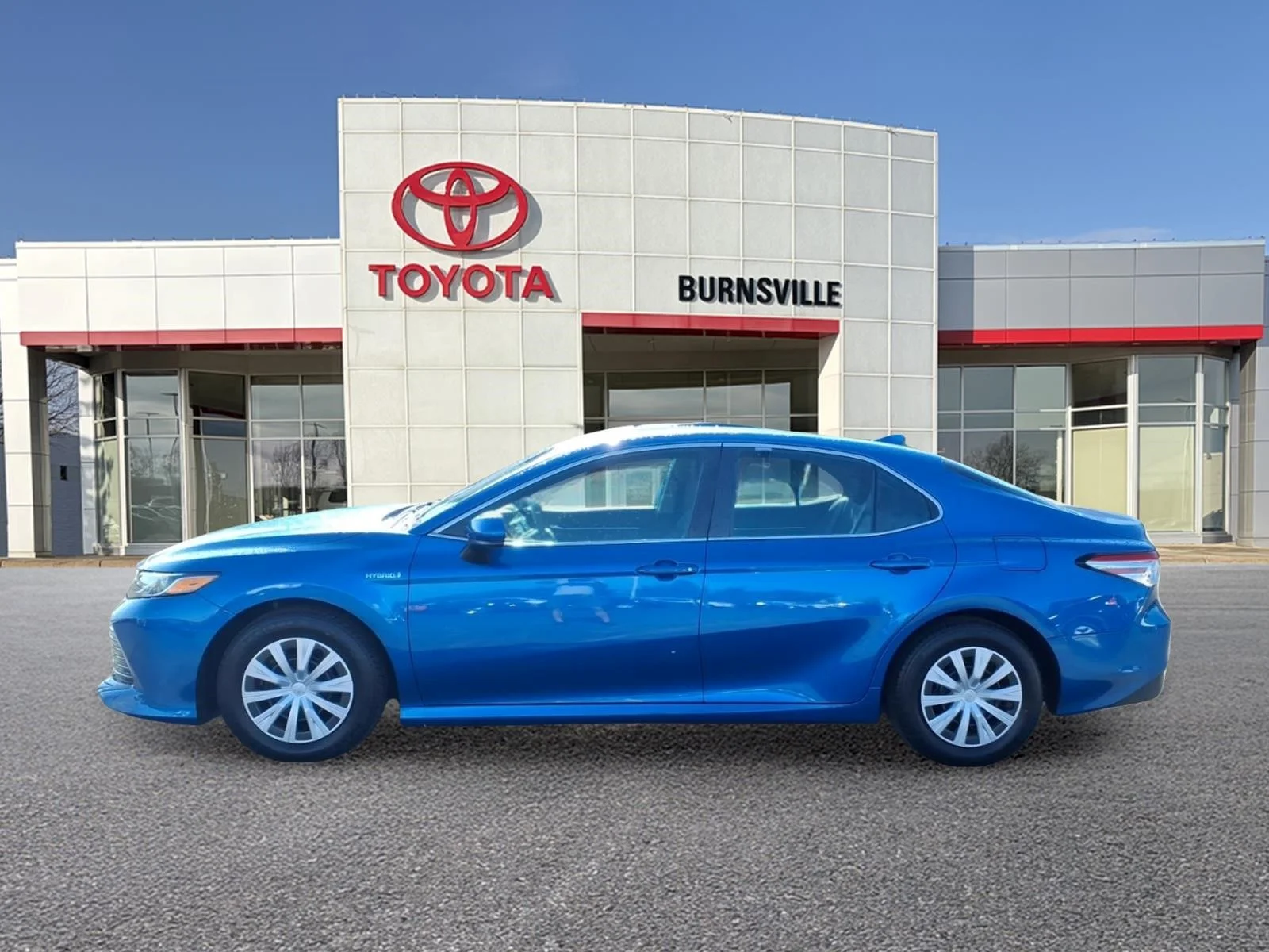Used 2020 Blue Toyota LE image 7