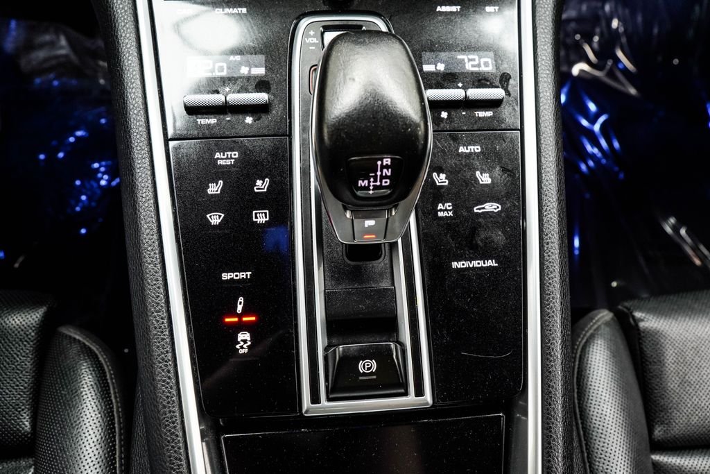 Used 2020 Blue Porsche Base image 26