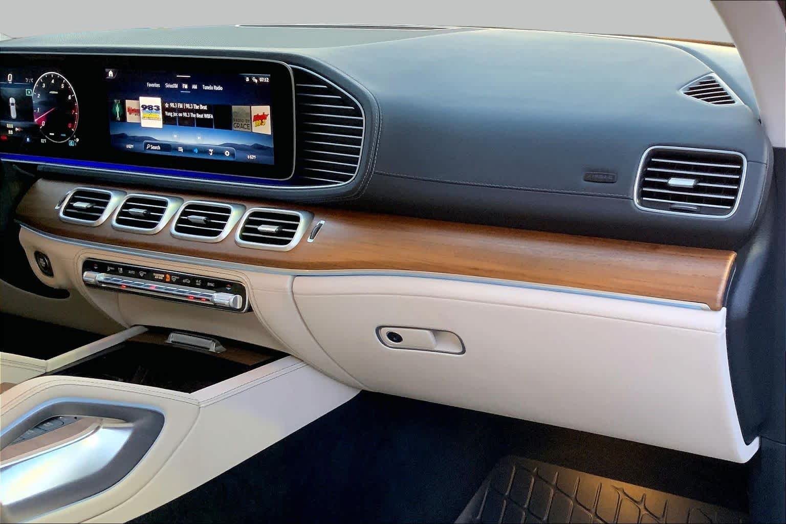 Used 2025 Twilight Blue Metallic Mercedes-Benz GLS 450 image 16