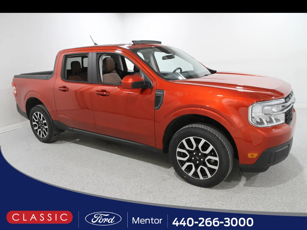 Used 2022 Hot Pepper Red Metallic Tinted Clearcoat Ford Lariat image 1