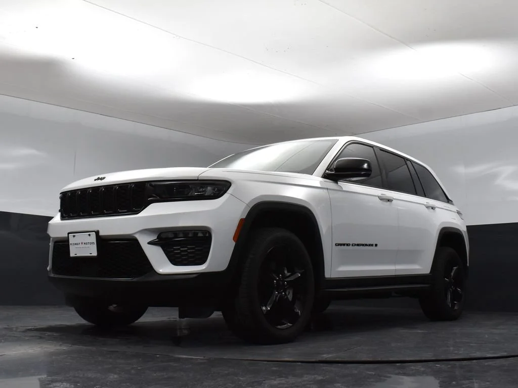Certified Used 2023 White Jeep Limited image 33