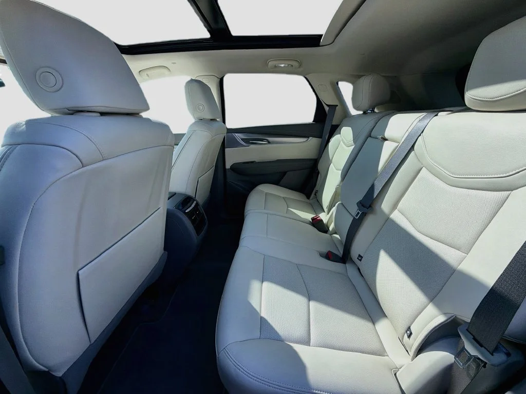 Used 2025 Argent Silver Metallic Cadillac Premium Luxury image 25