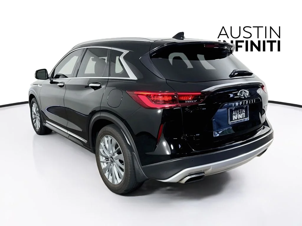 Certified Used 2023 Black INFINITI LUXE image 7