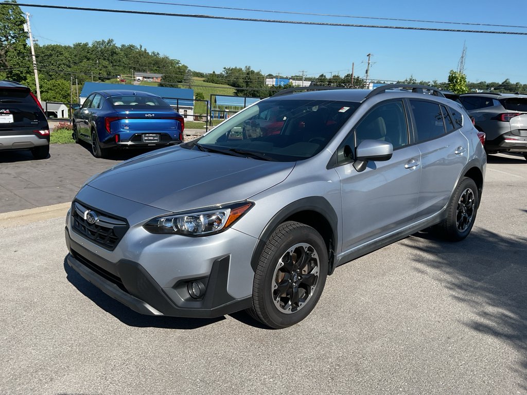 Used 2021 Ice Silver Metallic Subaru Premium image 4