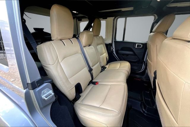 Used 2020 Silver Jeep Unlimited Sahara image 26