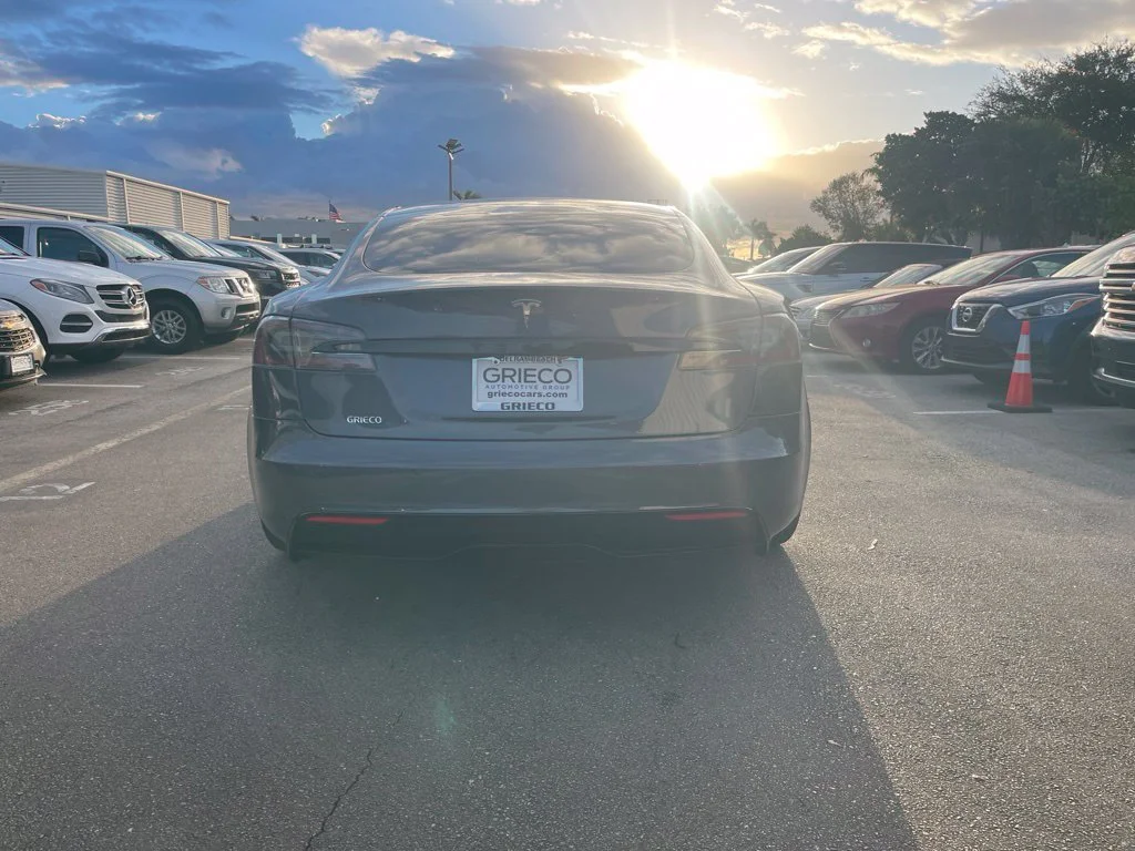 Used 2021  Tesla Long Range image 4