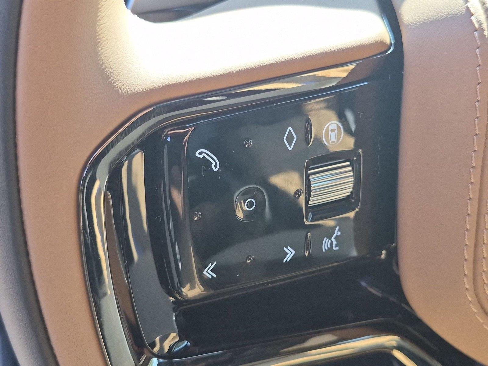 New 2027 Charente Grey Land Rover Dynamic SE image 18