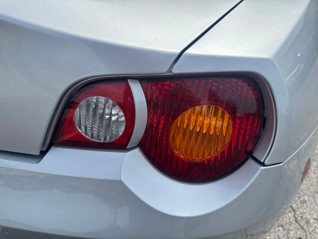 Used 2004 Gray BMW 2.5i image 38