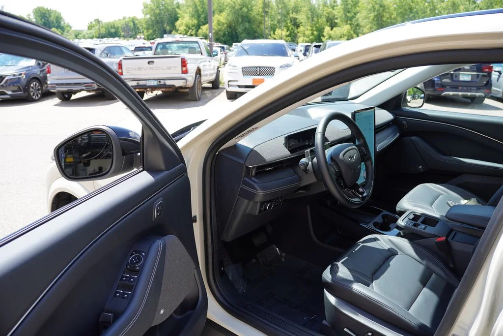 Used 2025 Desert Sand Ford Premium image 15