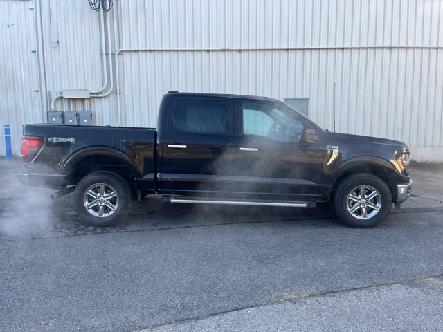 Used 2025 Black Ford XLT image 3