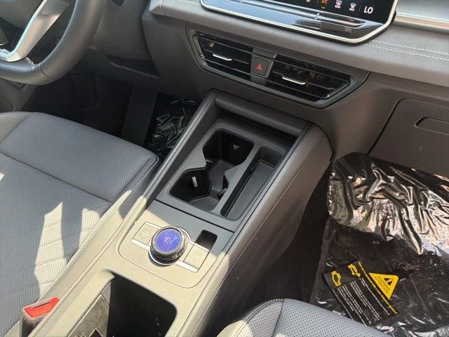 2025 Volkswagen Tiguan SE - Photo 41