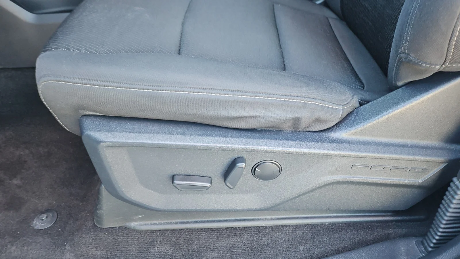 Used 2023 White Ford XLT image 13