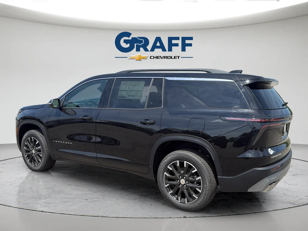 New 2026 Mosaic Black Metallic Chevrolet LT image 4