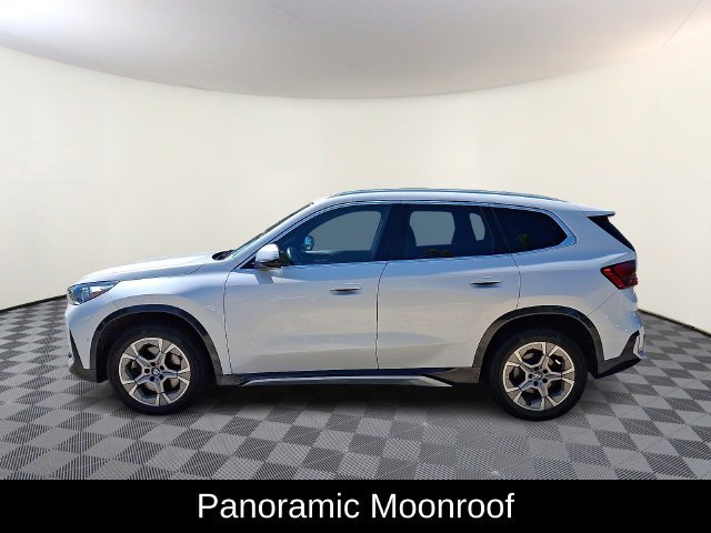 Used 2023 White BMW xDrive28i image 5