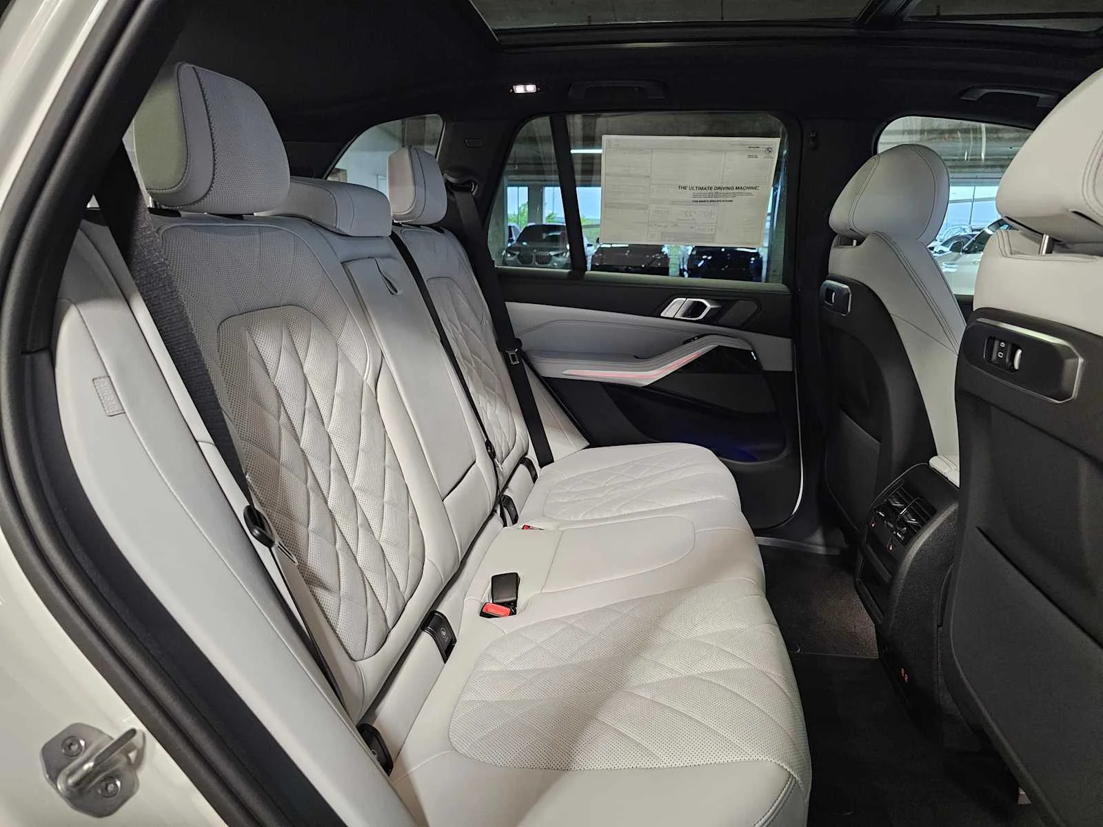 New 2026 Alpine White BMW xDrive50e image 29