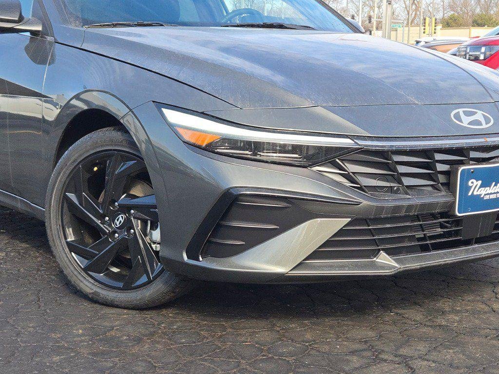 New 2026 Gray Hyundai SEL Sport Premium image 3