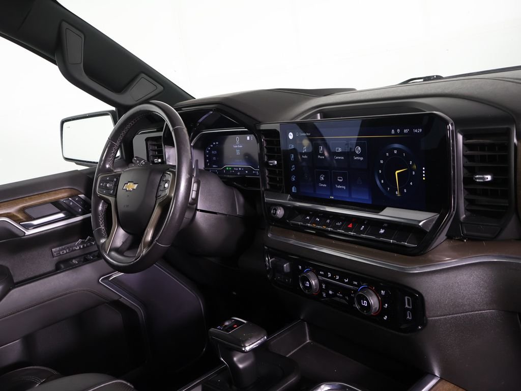 Used 2022 Black Chevrolet High Country image 26