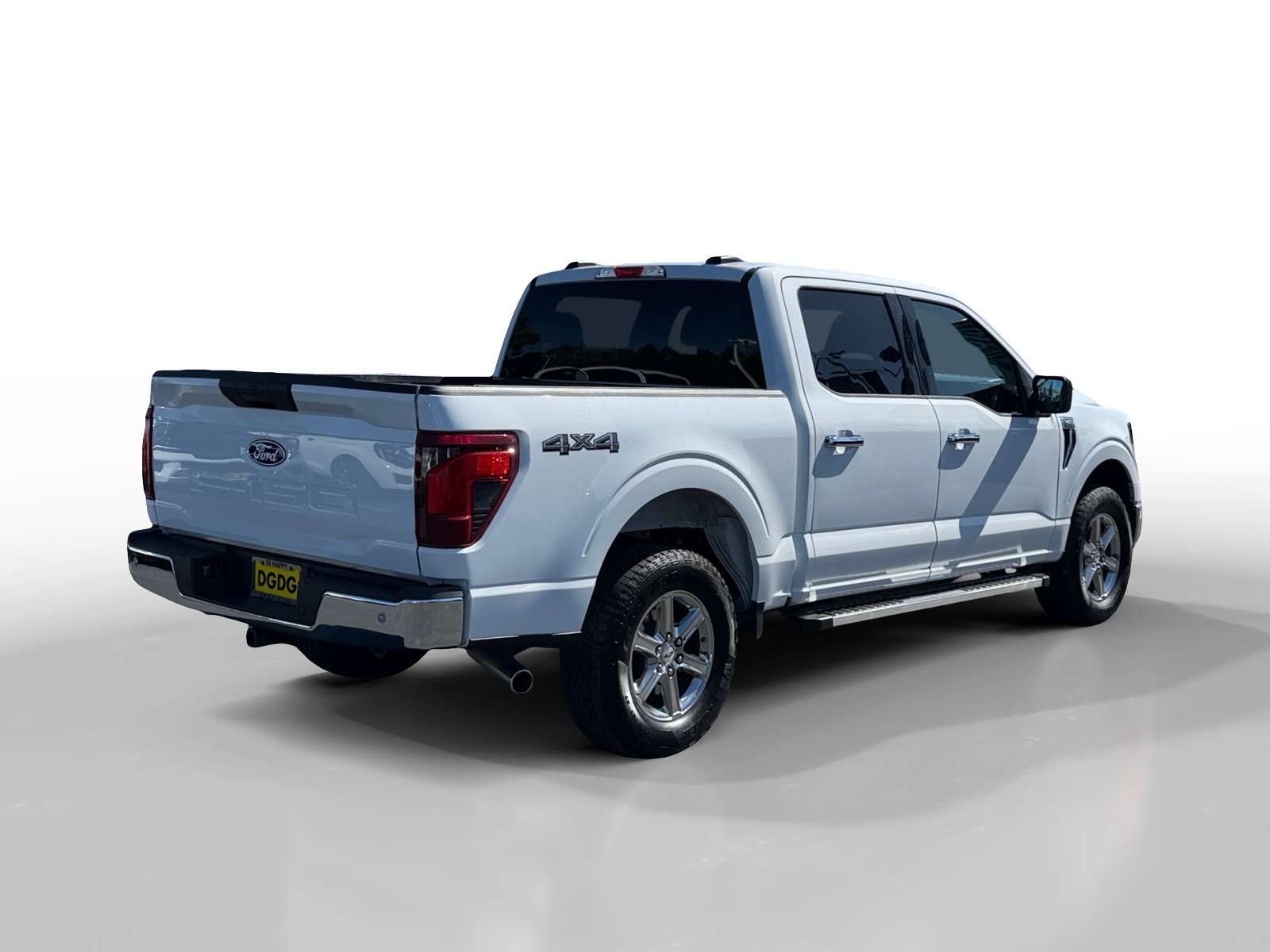 Certified Used 2025 Oxford White Ford XLT image 5