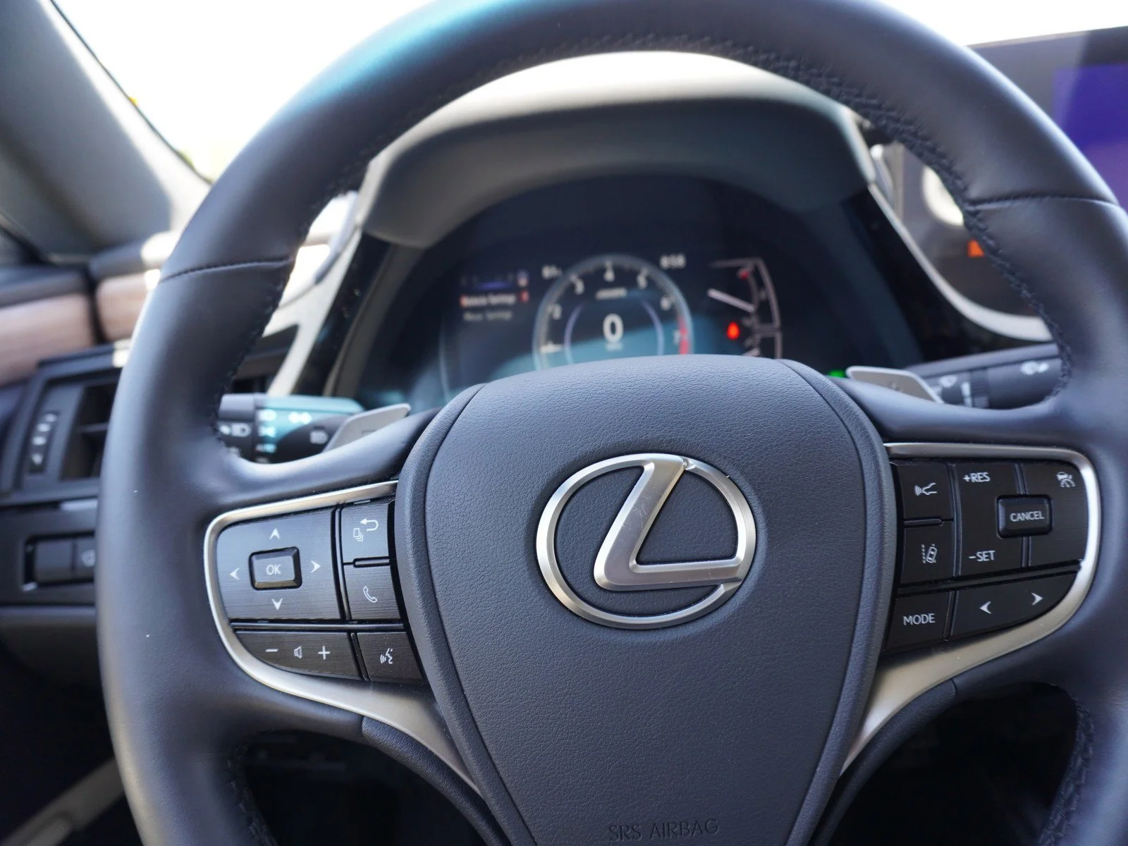 Used 2024 White Pearl Lexus ES 350 image 24