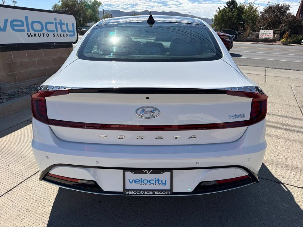 Used 2023 White Hyundai Limited image 6