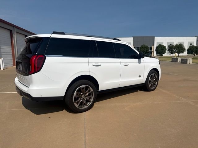 Used 2025 Oxford White Ford King Ranch image 20