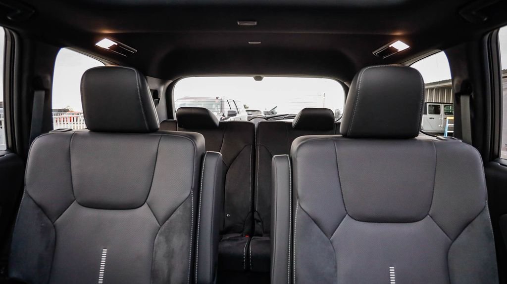 Used 2025 Pearl Lexus 350 Luxury image 28