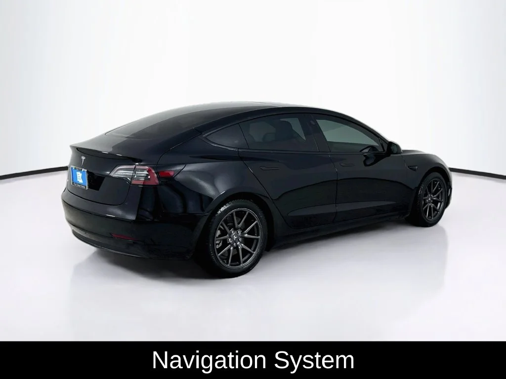 Used 2019 Solid Black Tesla Long Range image 7