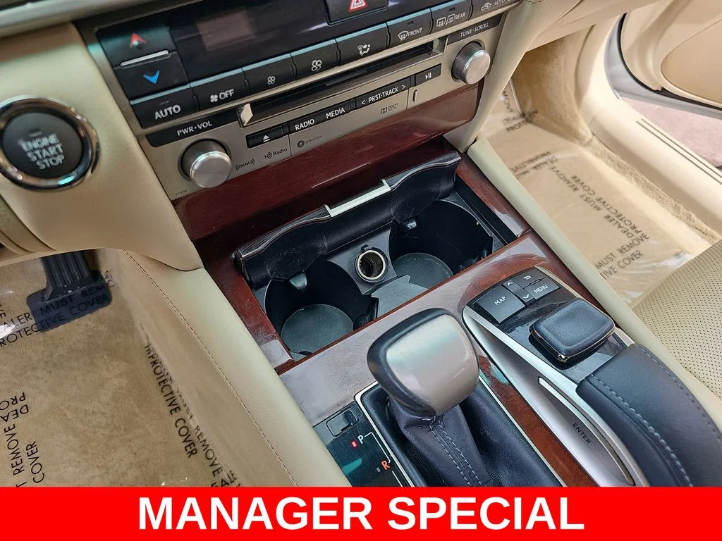 Used 2016 White Lexus 460 image 24