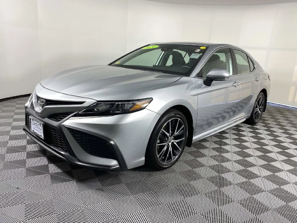 Used 2024 Silver Toyota SE image 4