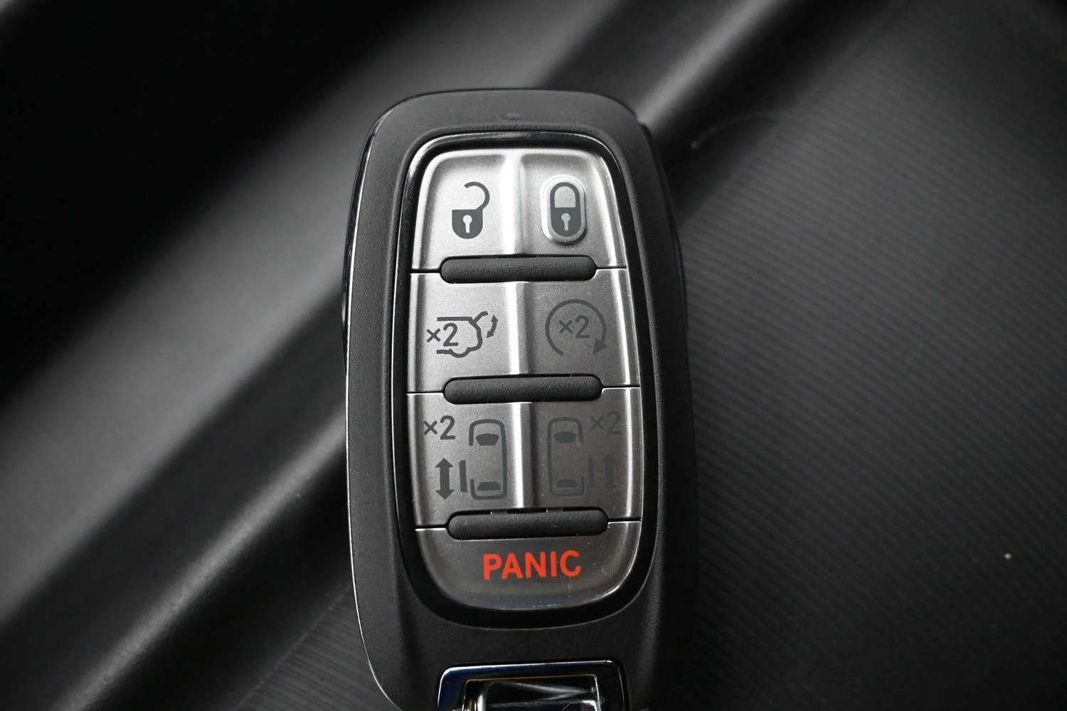 New 2027 Diamond Black Crystal Pearl-Coat Exterior Paint Chrysler Select image 33