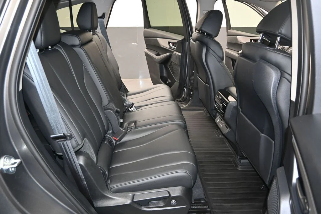 Used 2025 Black Acura Base image 31