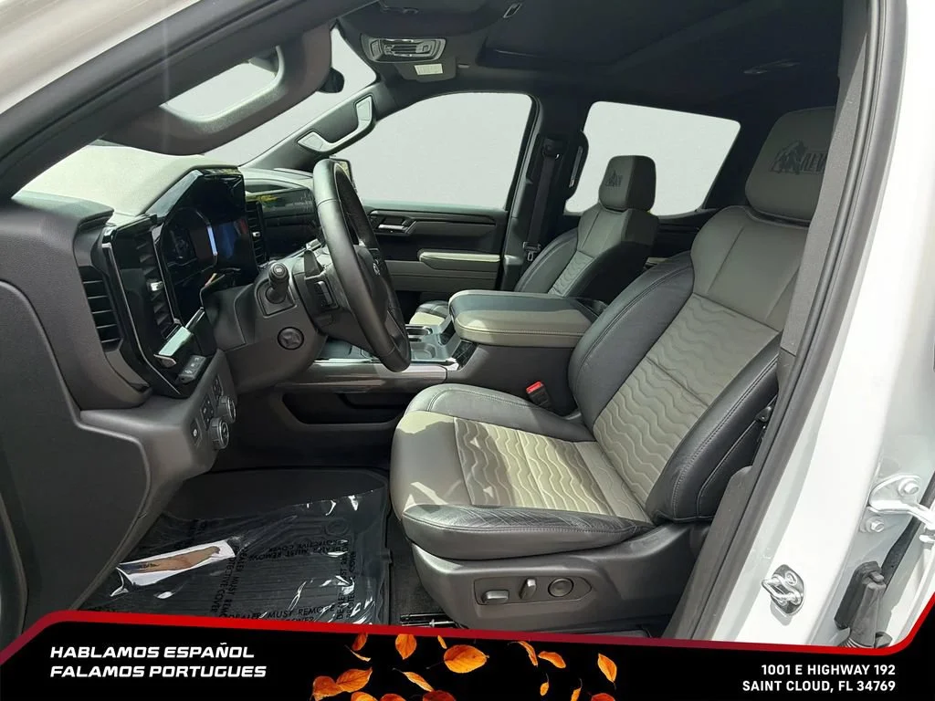 Used 2025 Summit White Chevrolet ZR2 image 31