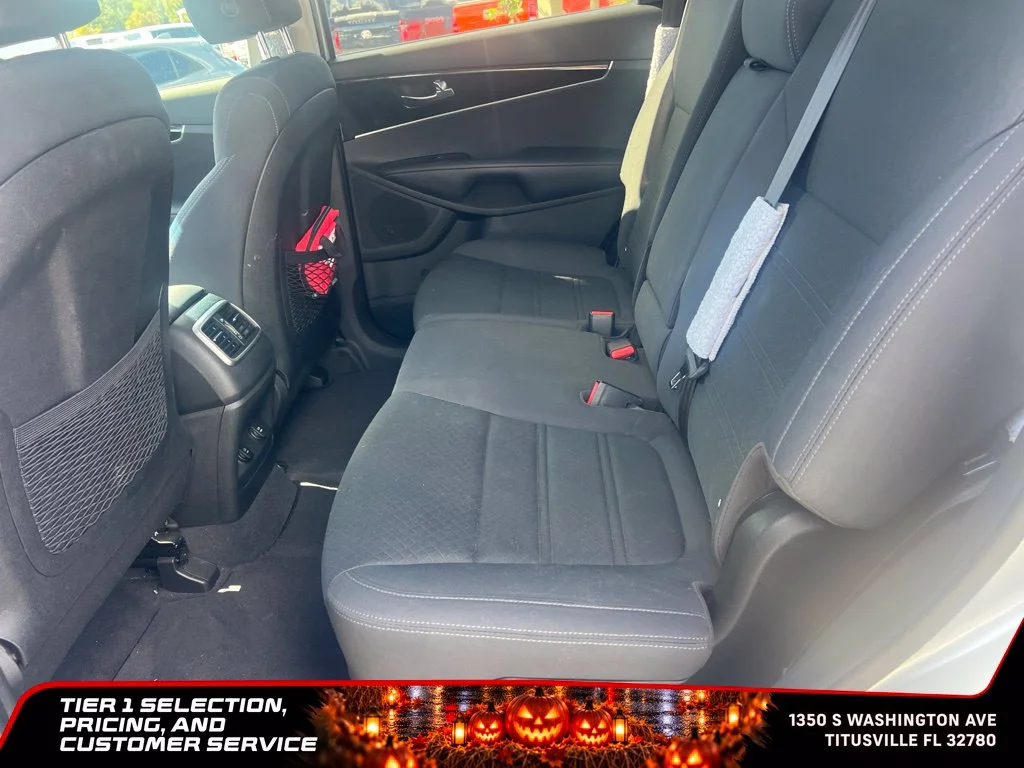 Used 2019 Silver Kia LX image 5