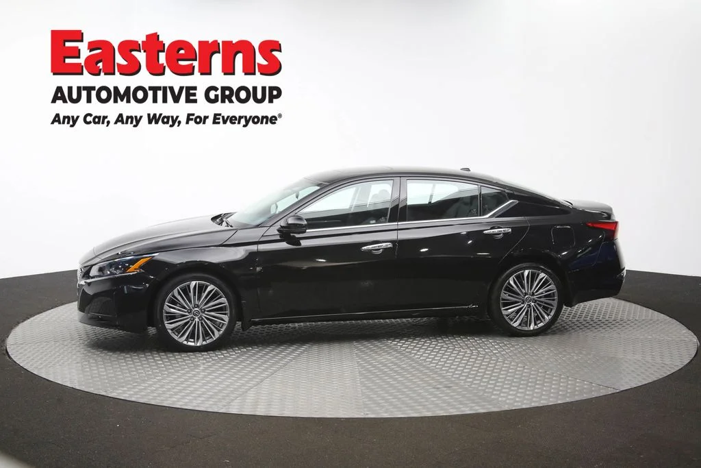 Used 2023 Black Nissan 2.5 SL image 59