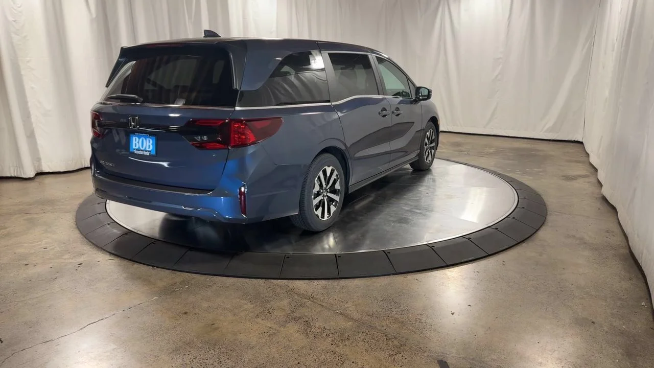 New 2026 Smoke Blue Pearl Honda EX-L image 11