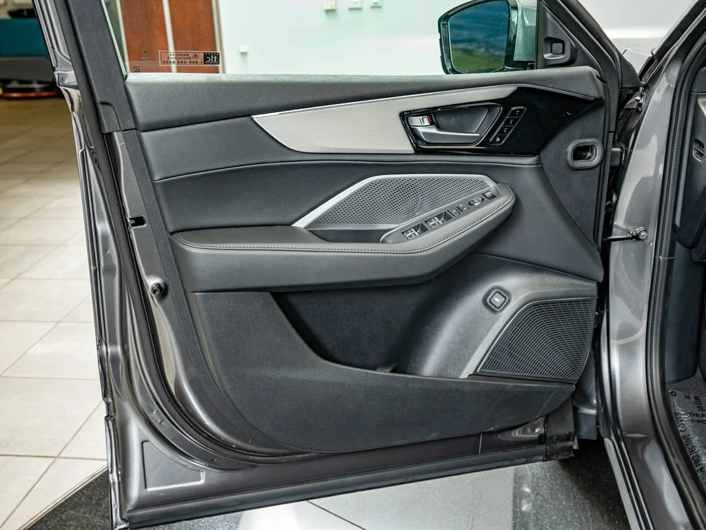 New 2026 Liquid Carbon Metallic Acura SH-AWD image 19