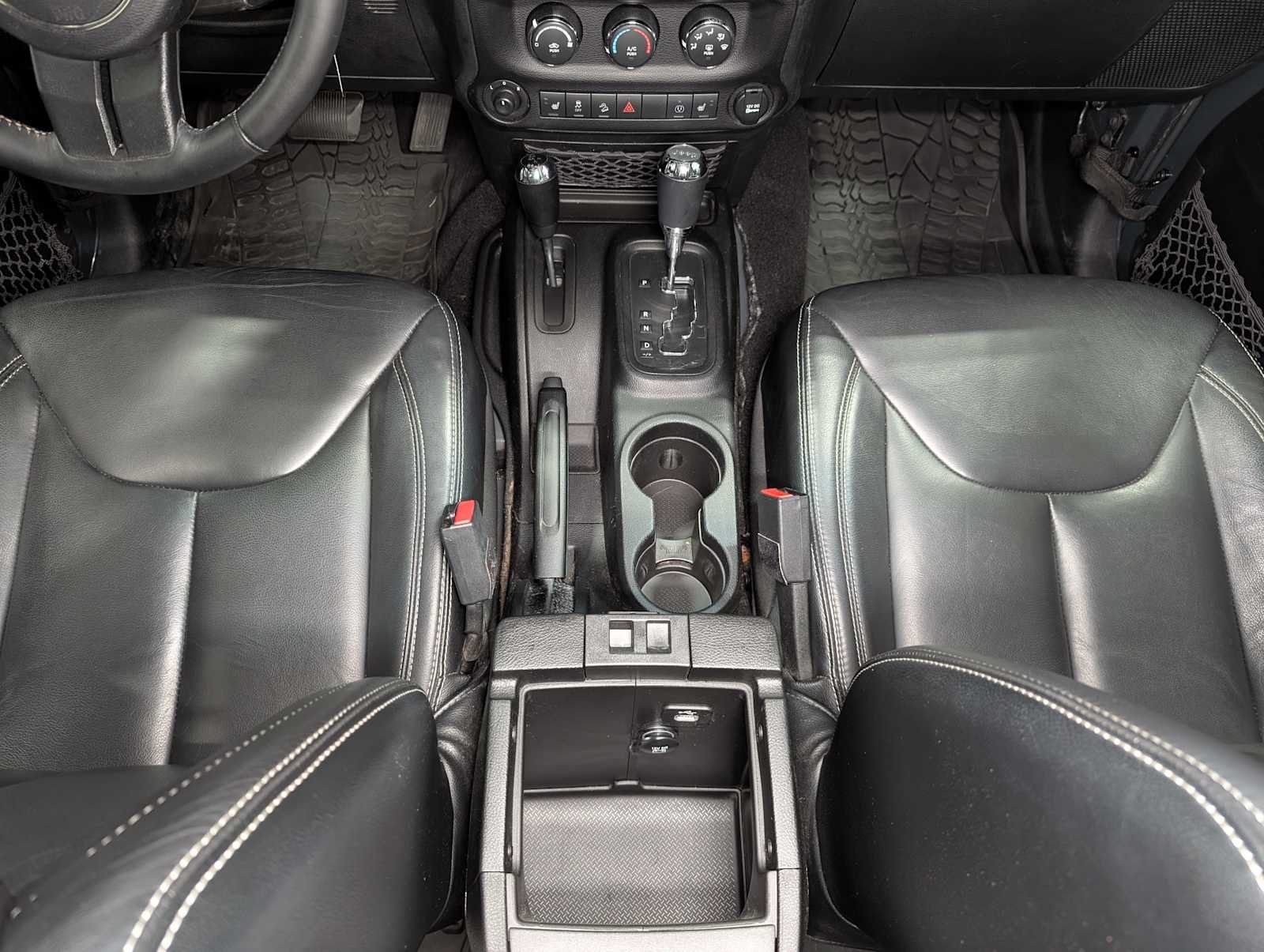 Used 2017 Rhino Clearcoat Jeep Rubicon image 18