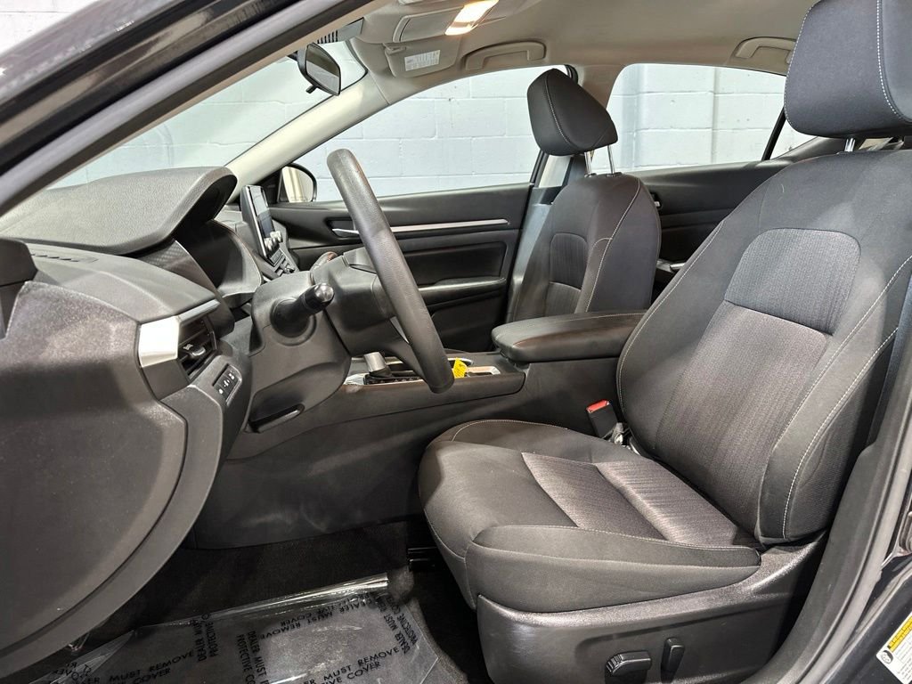 Used 2022 Blue Metallic Nissan 2.5 SV image 13
