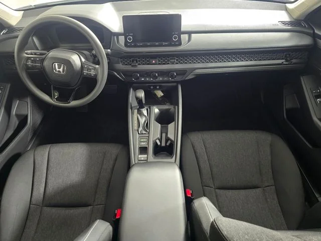 Used 2025 White Honda LX image 8