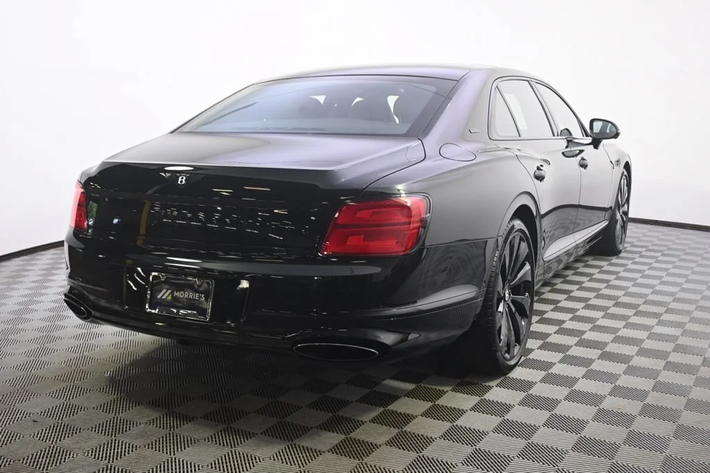 Used 2025 Q9l Bentley Black Edition image 6