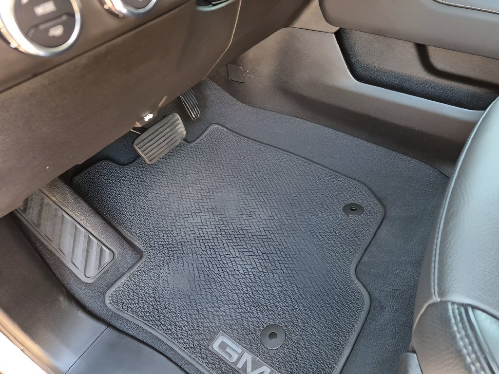 Used 2024 Sterling Metallic GMC Denali image 28