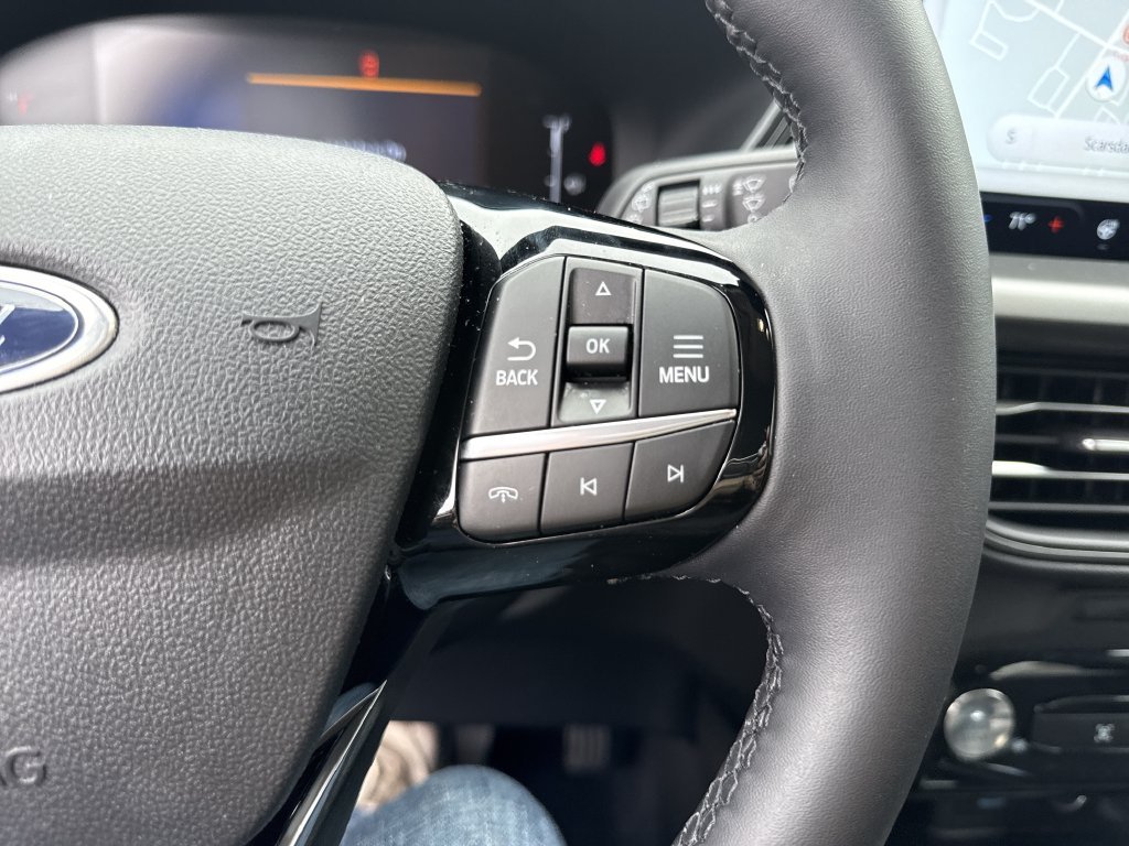 Used 2023 Gray Ford Active image 24