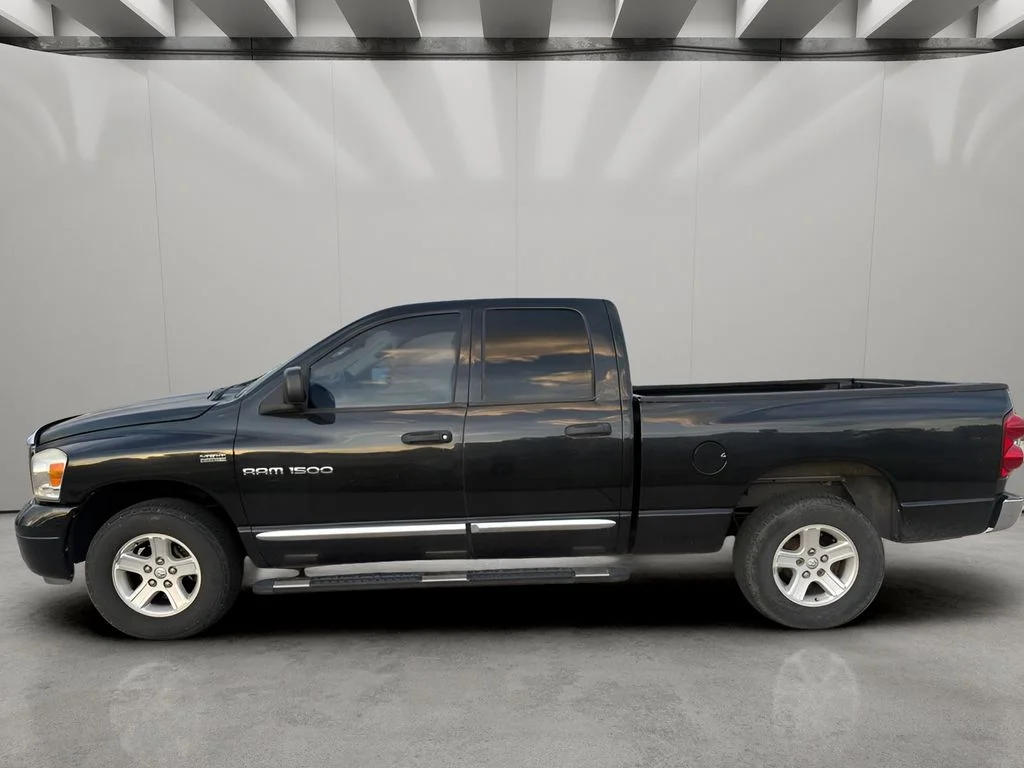 Used 2007 Black Dodge SLT PACKAGE image 2
