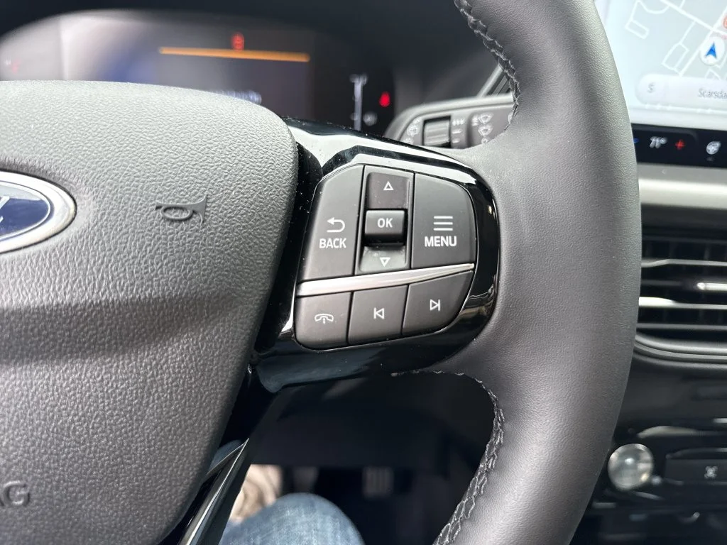 Used 2023 Gray Ford Active image 24