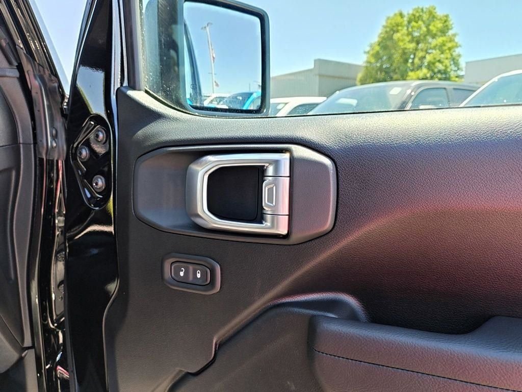 New 2026 Black Clearcoat Jeep Sport S image 34