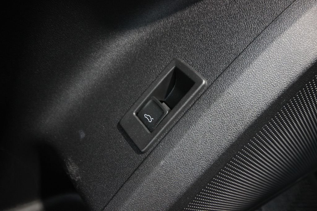 2025 Audi Q5 Premium - Photo 15