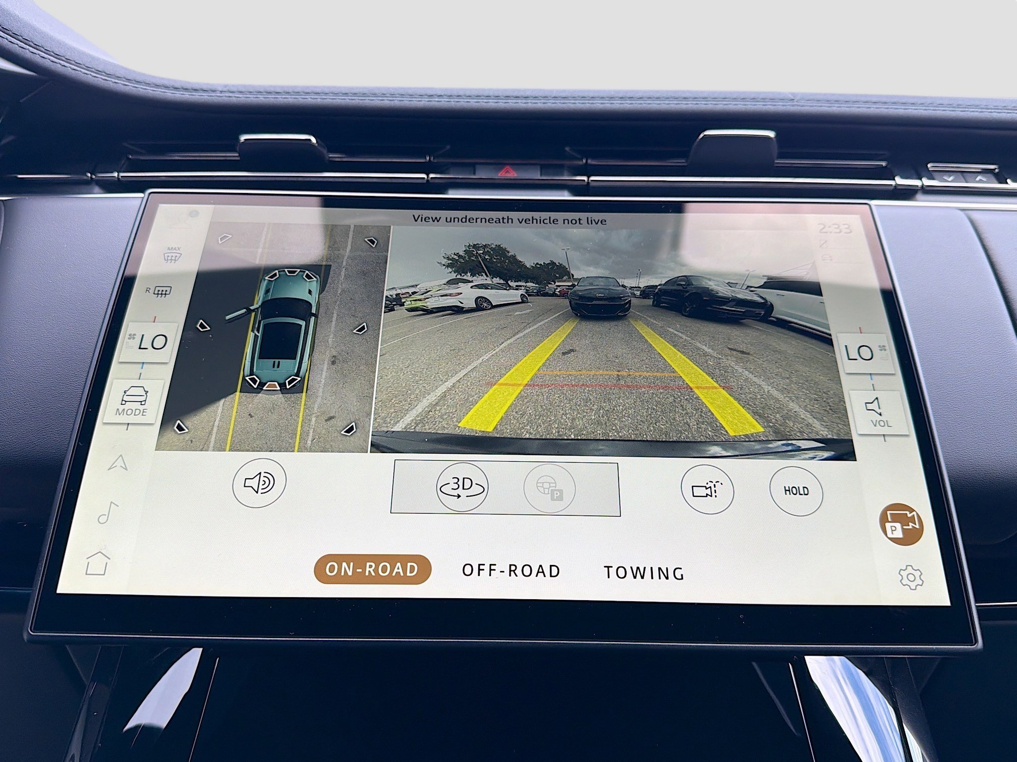 New 2026 Carpathian Grey Land Rover Dynamic SE image 34