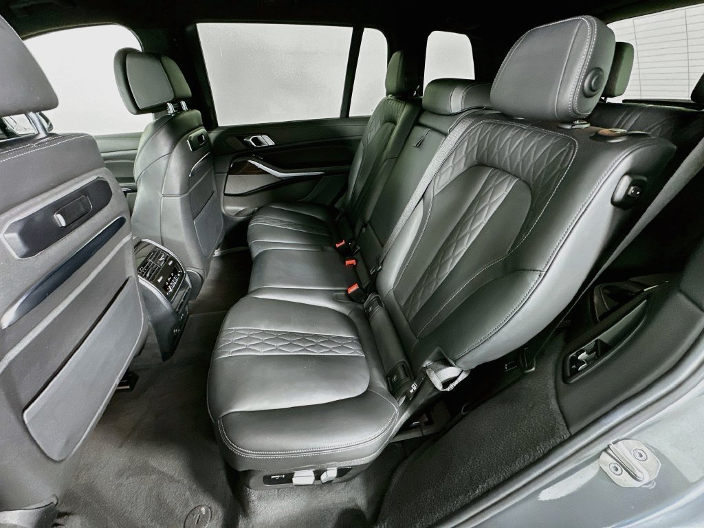 Used 2023 Skyscraper Grey Metallic BMW xDrive40i image 25