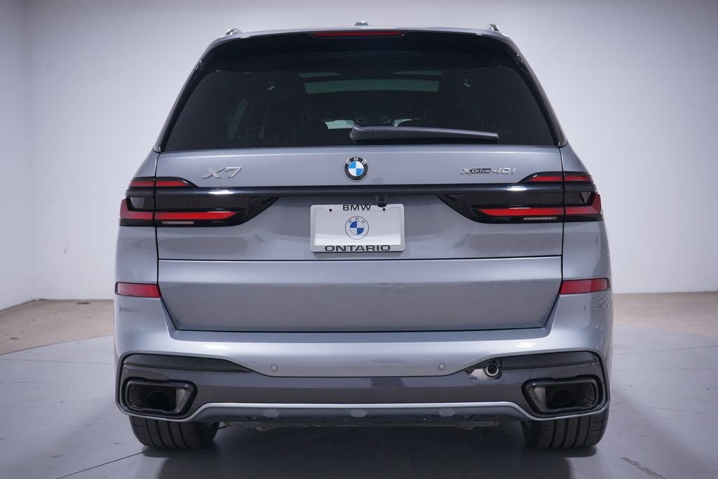 Used 2026 Gray Metallic BMW xDrive40i image 5