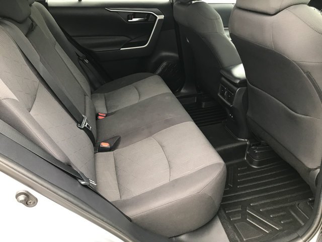 Used 2021 Silver Sky Metallic Toyota XLE image 27